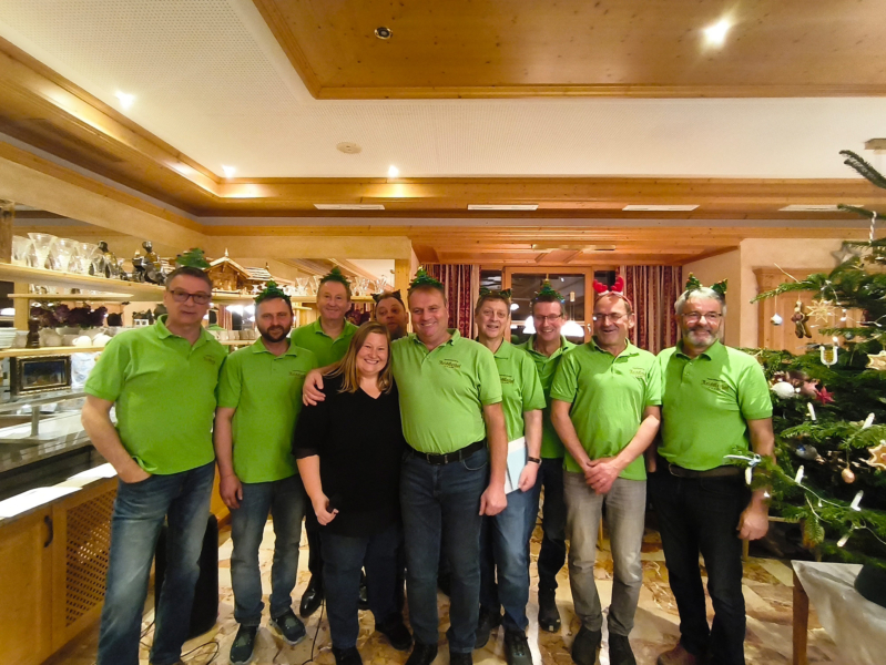 Siegermannschaft-Reisslerhof-mit-Sektionsleiterin-Stefanie-Seebacher